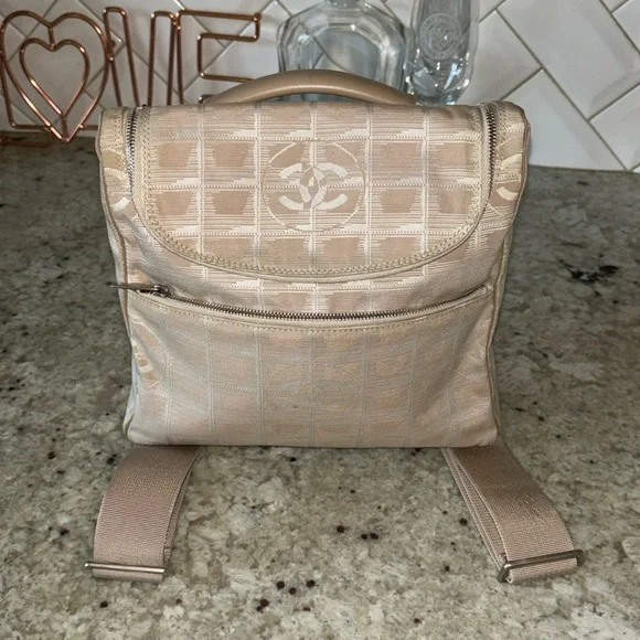 Chanel - Picture 1 of 9